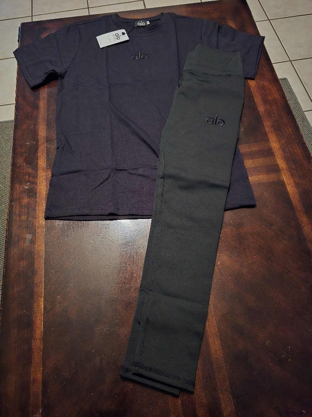 ALO Yoga Black Leggings with Matching Dark Top